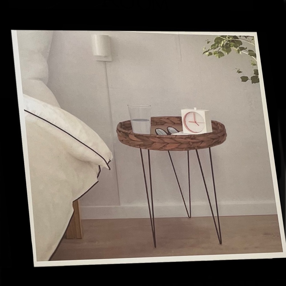 Hyacinth Table - Picture 2 of 5